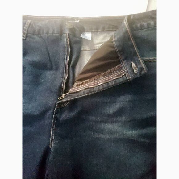 Terra Sky Dark Wash Roll Hem Stretch 5 Pocket LN Denim Shorts Size 24W - Picture 8 of 11